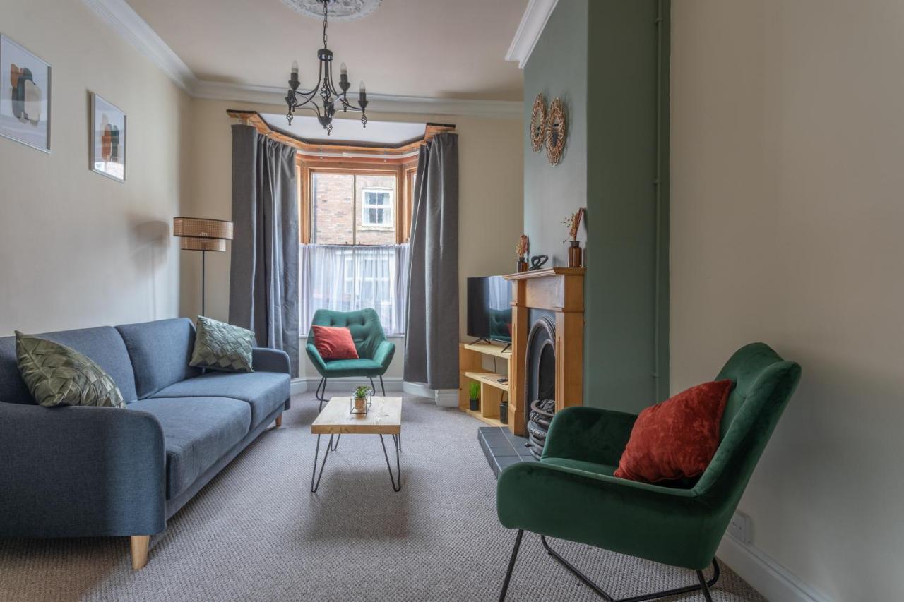 Milton Stays - Cosy 2 Bed House, 15 Min Walk To York City Center, For Up To 6 - With Period Features, Fireplace, Superfast Wi-Fi, Private Garden, Free On Street Parking Екстериор снимка