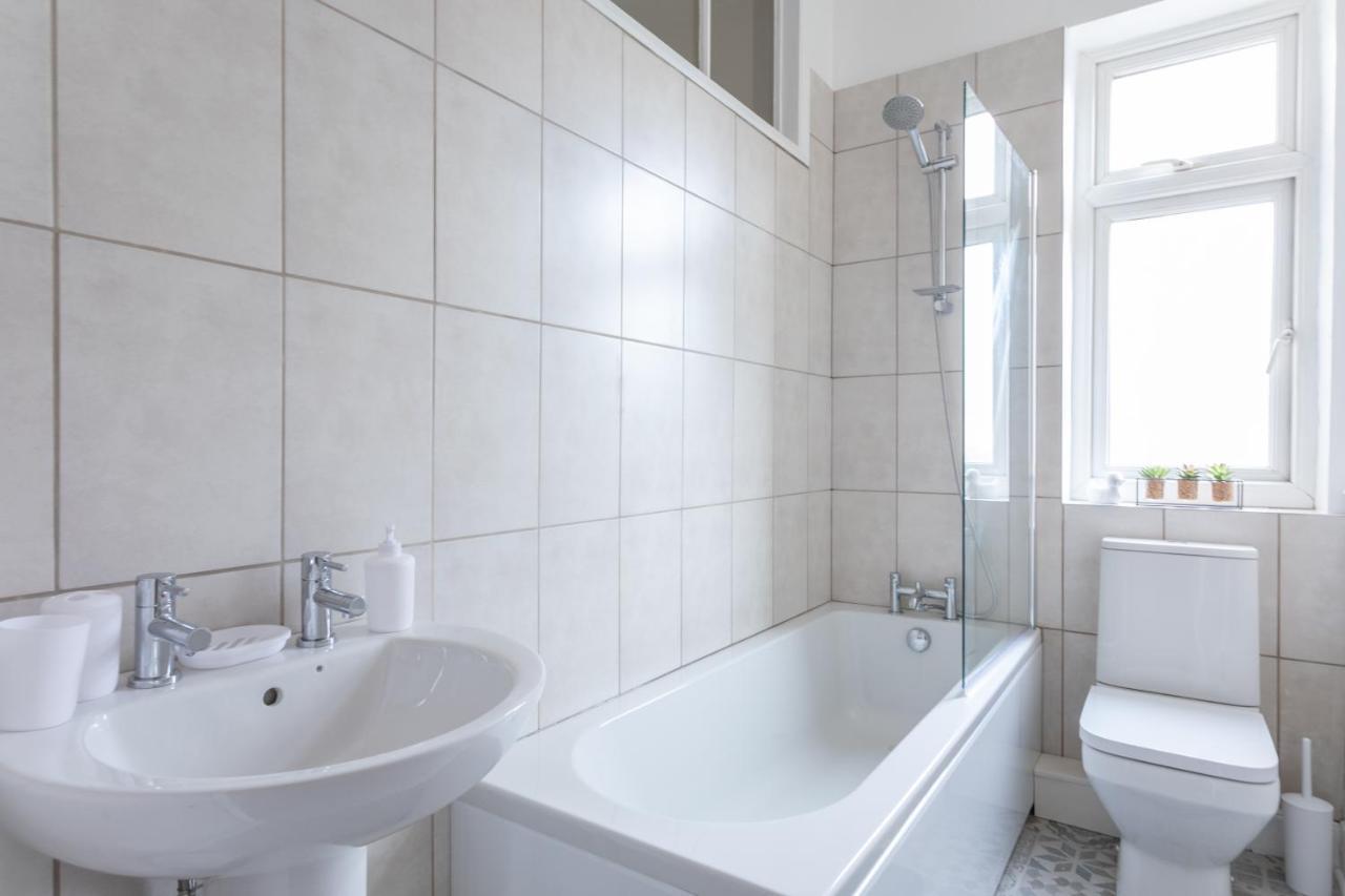 Milton Stays - Cosy 2 Bed House, 15 Min Walk To York City Center, For Up To 6 - With Period Features, Fireplace, Superfast Wi-Fi, Private Garden, Free On Street Parking Екстериор снимка