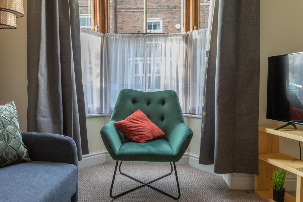 Milton Stays - Cosy 2 Bed House, 15 Min Walk To York City Center, For Up To 6 - With Period Features, Fireplace, Superfast Wi-Fi, Private Garden, Free On Street Parking Екстериор снимка
