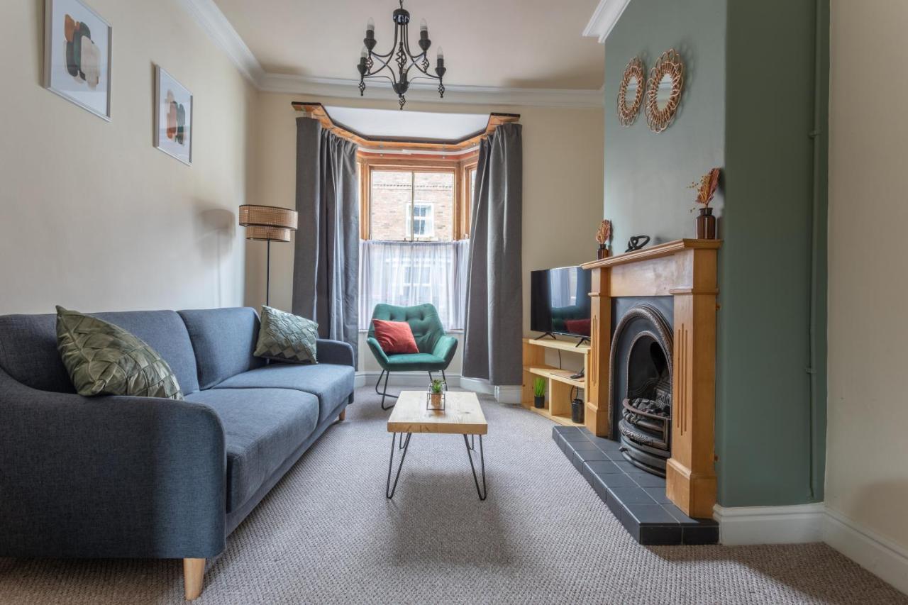 Milton Stays - Cosy 2 Bed House, 15 Min Walk To York City Center, For Up To 6 - With Period Features, Fireplace, Superfast Wi-Fi, Private Garden, Free On Street Parking Екстериор снимка